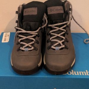 Columbia hiking boots